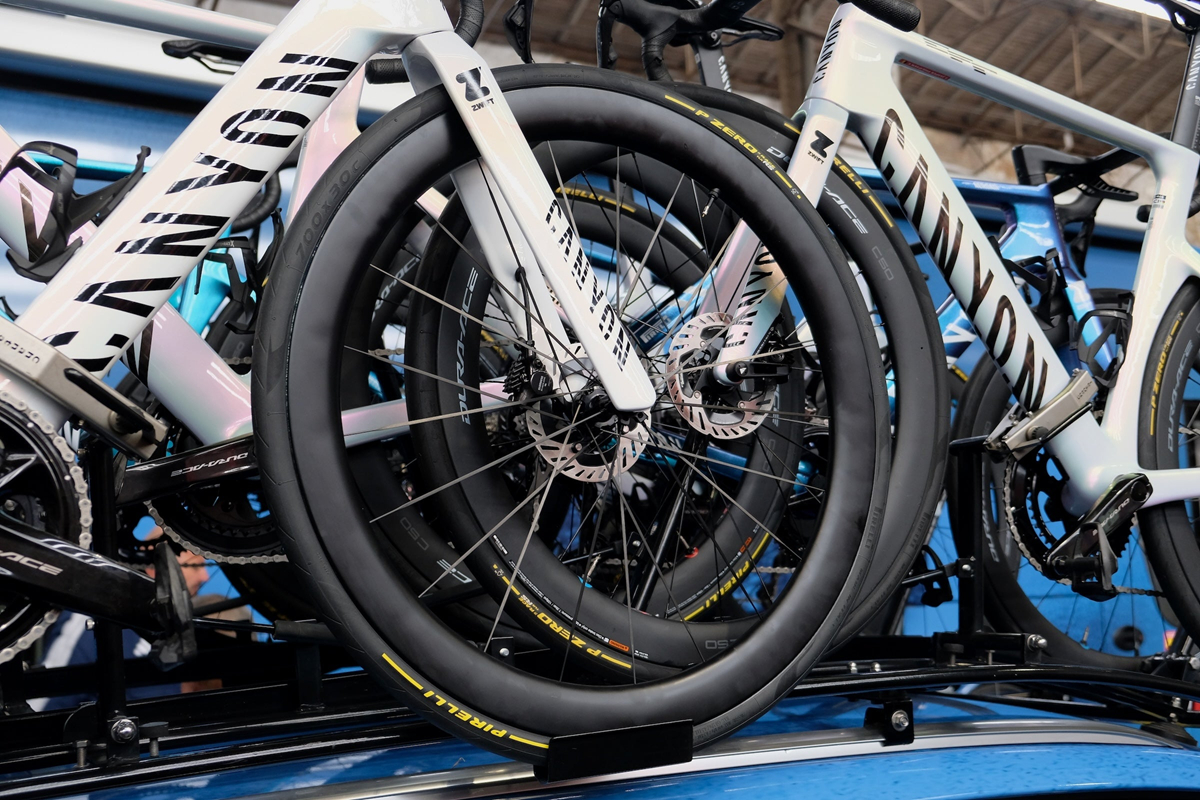 职业车手如何设定战车 新闻报环赛上的器材巧思