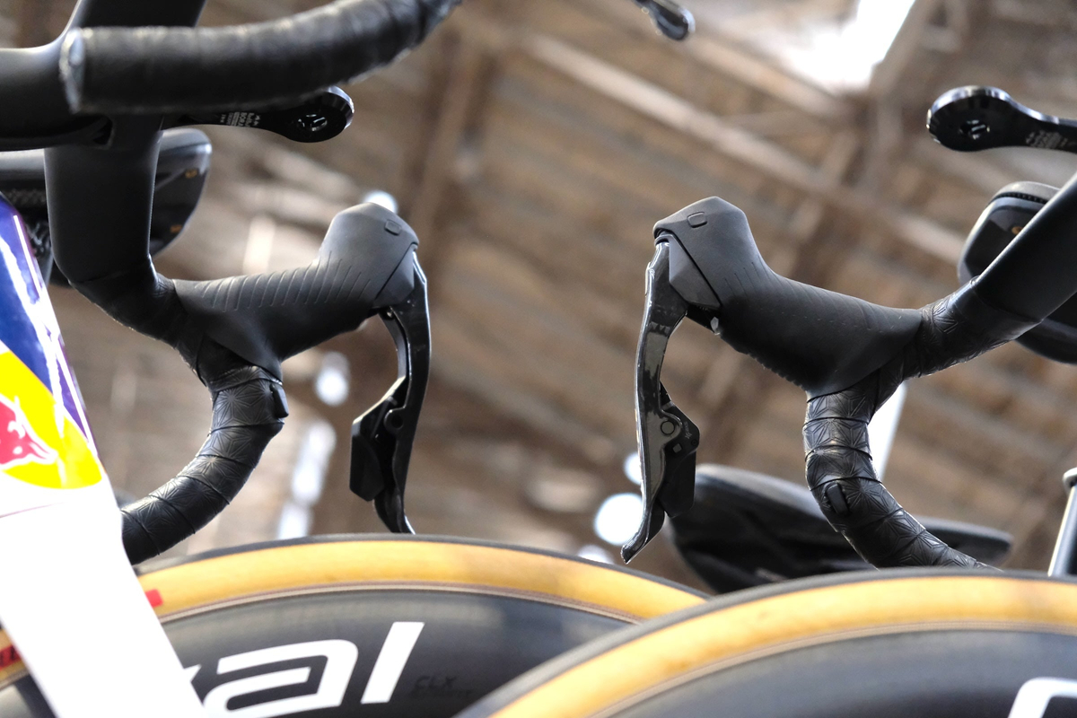 职业车手如何设定战车 新闻报环赛上的器材巧思