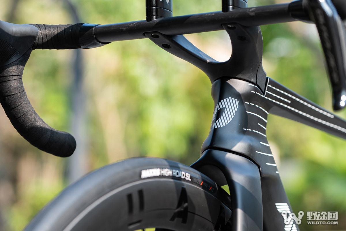 破风劲行，实用不止 | 万元内气动新秀！AVENGER 复仇者 R8-RS 上市