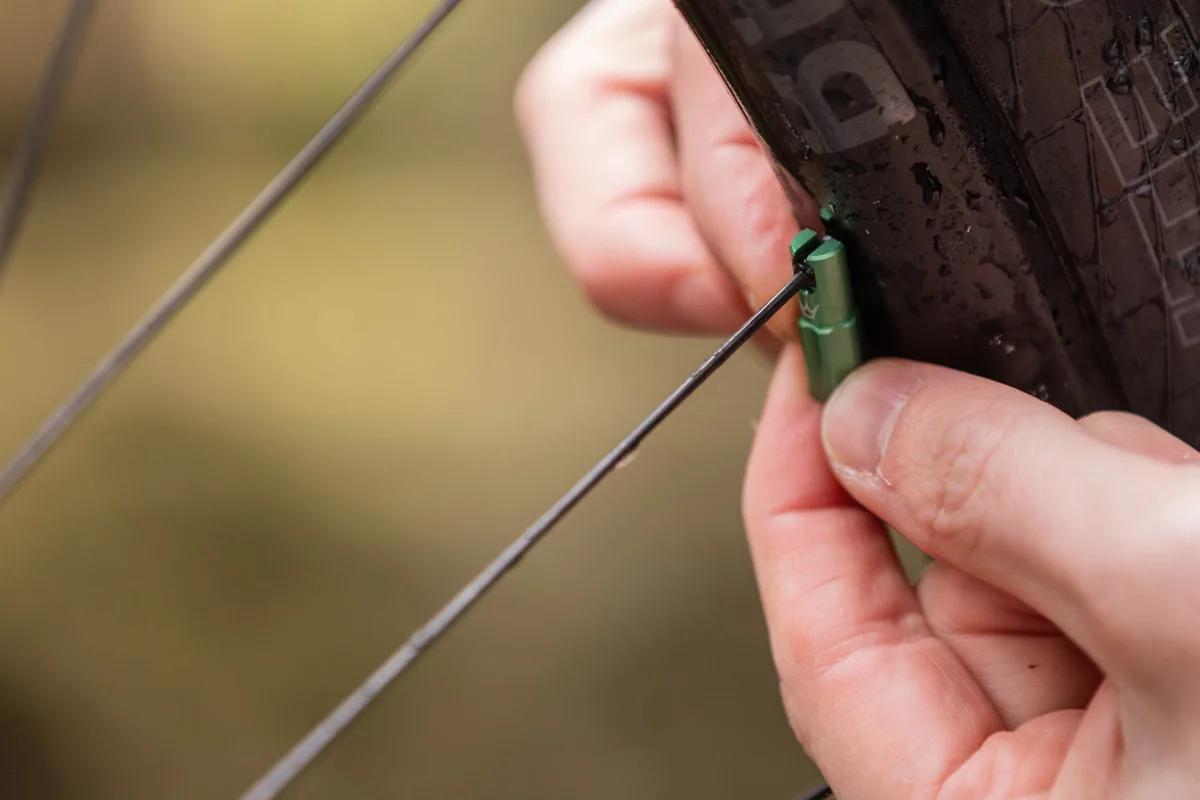 杜绝真空气嘴堵塞问题 Peaty推出多功能气嘴