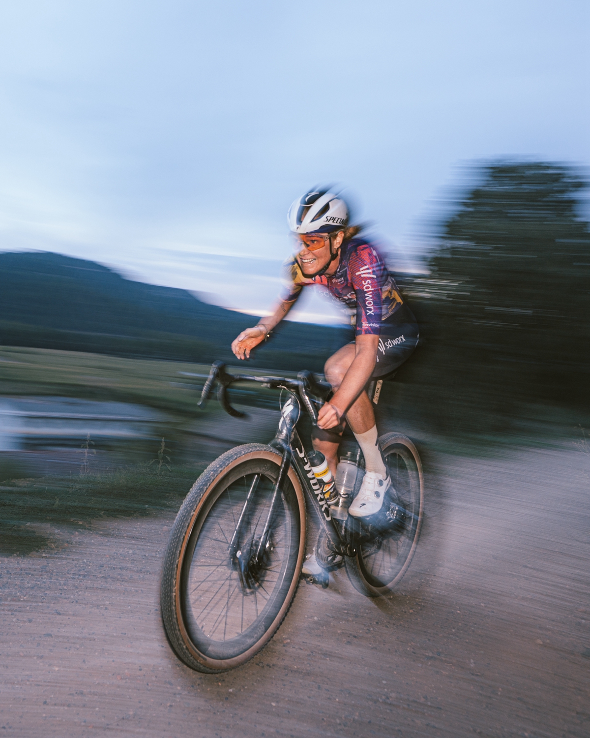 欢迎进入高速砾石新世界 Roval 全新 Terra Aero CLX 上市