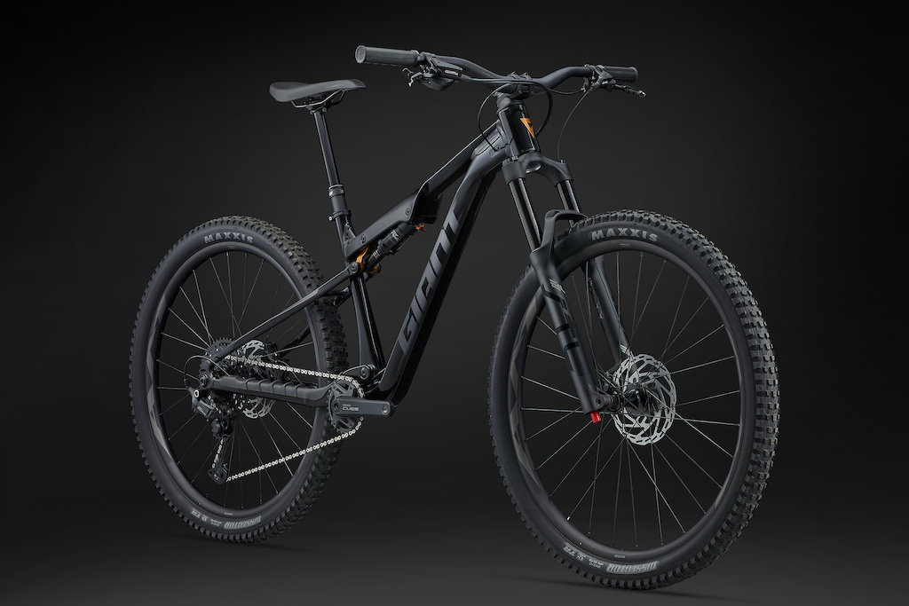 铝版Anthem？捷安特推出新款Stance