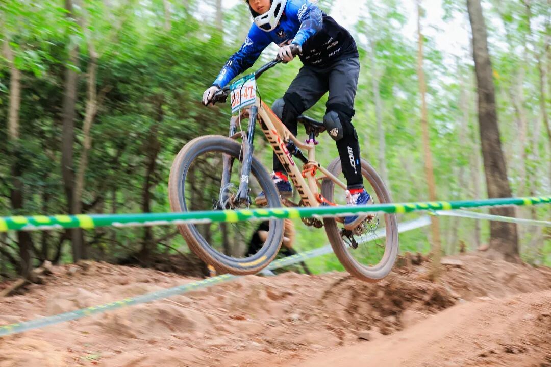 燃动春日，驭风山野！