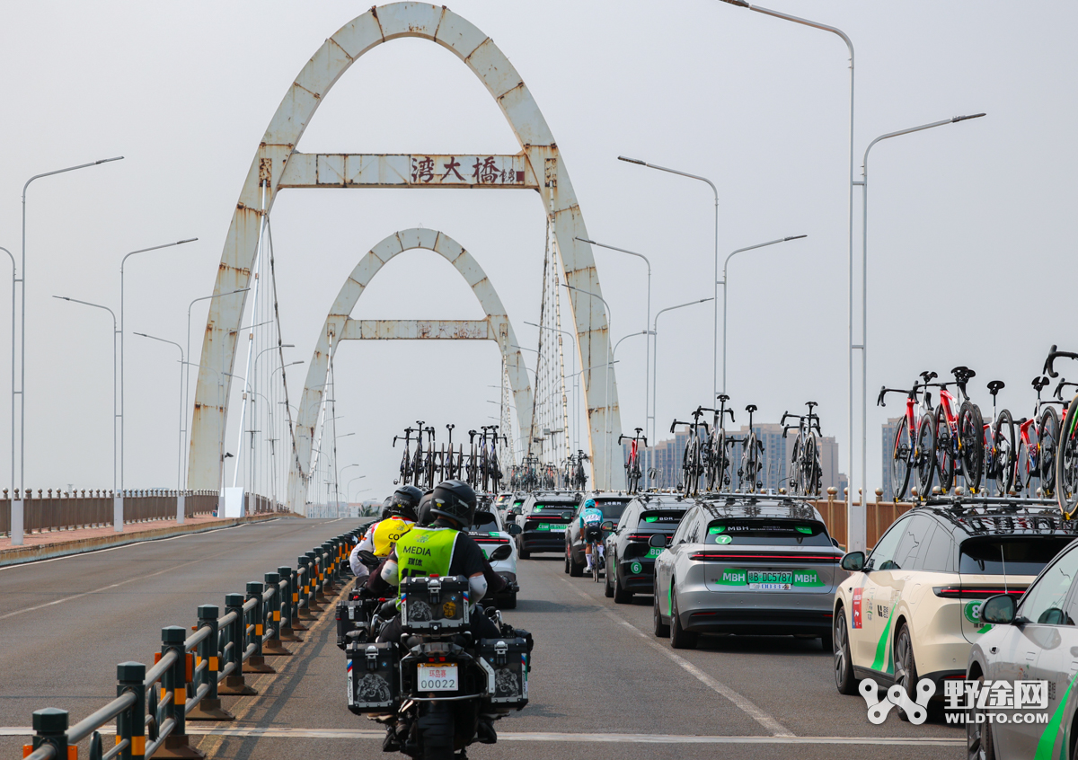 “理想汽车杯”环岛赛S1：杜尚・拉约维奇力压群雄，双衫加身