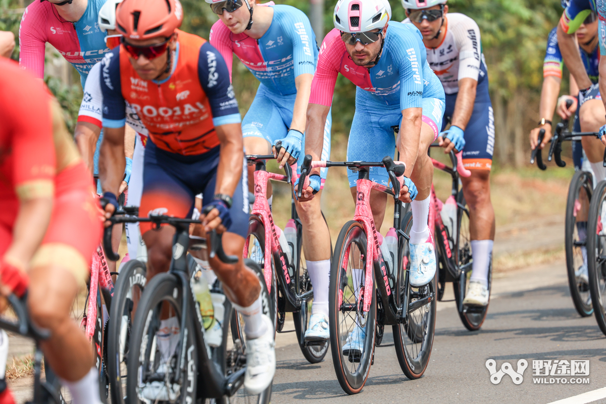 “理想汽车杯”环岛赛S1：杜尚・拉约维奇力压群雄，双衫加身