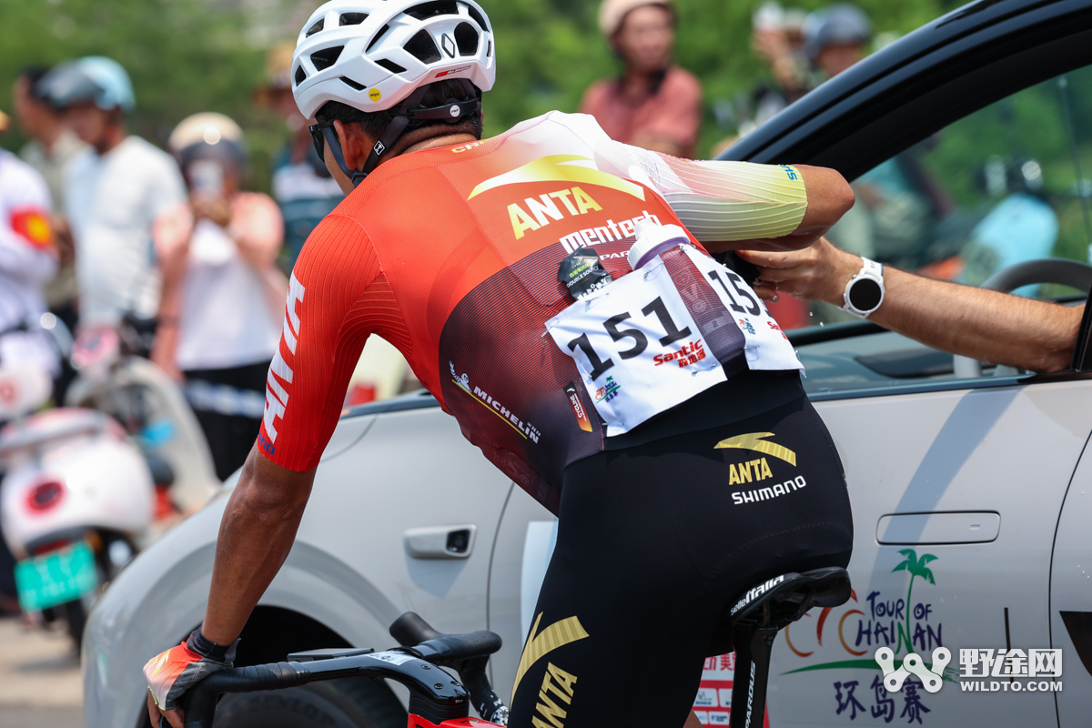 “理想汽车杯”环岛赛S1：杜尚・拉约维奇力压群雄，双衫加身