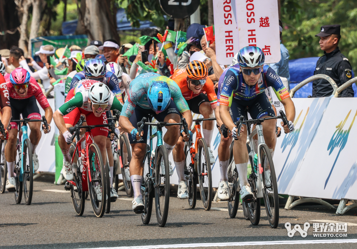 “理想汽车杯”环岛赛S1：杜尚・拉约维奇力压群雄，双衫加身