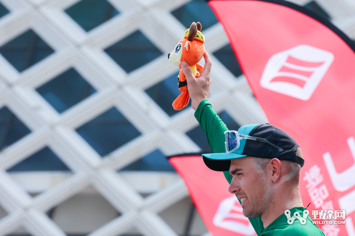 “理想汽车杯”环岛赛S1：杜尚・拉约维奇力压群雄，双衫加身