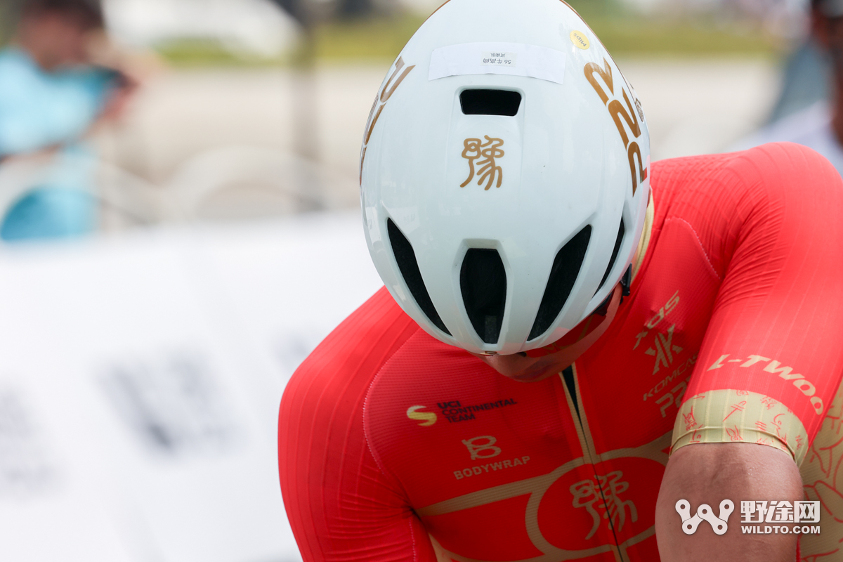 “理想汽车杯”2026环岛赛S2：喜德盛阿斯塔纳赢赛段，并穿上黄衫