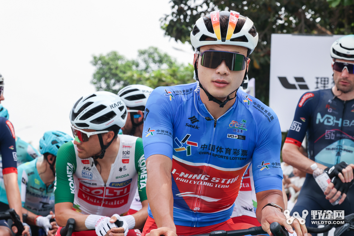 “理想汽车杯”2026环岛赛S2：喜德盛阿斯塔纳赢赛段，并穿上黄衫