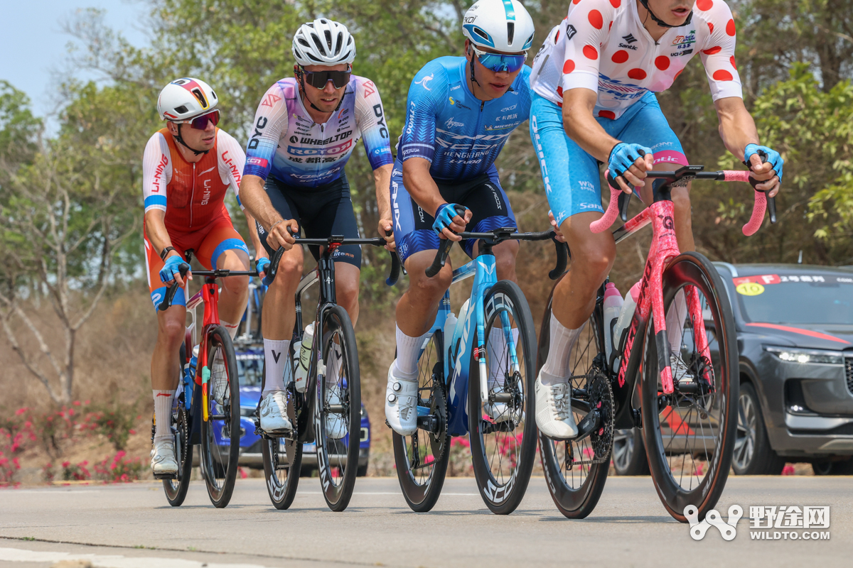 “理想汽车杯”2026环岛赛S2：喜德盛阿斯塔纳赢赛段，并穿上黄衫