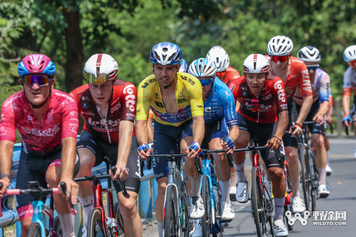 “理想汽车杯”2026环岛赛S2：喜德盛阿斯塔纳赢赛段，并穿上黄衫