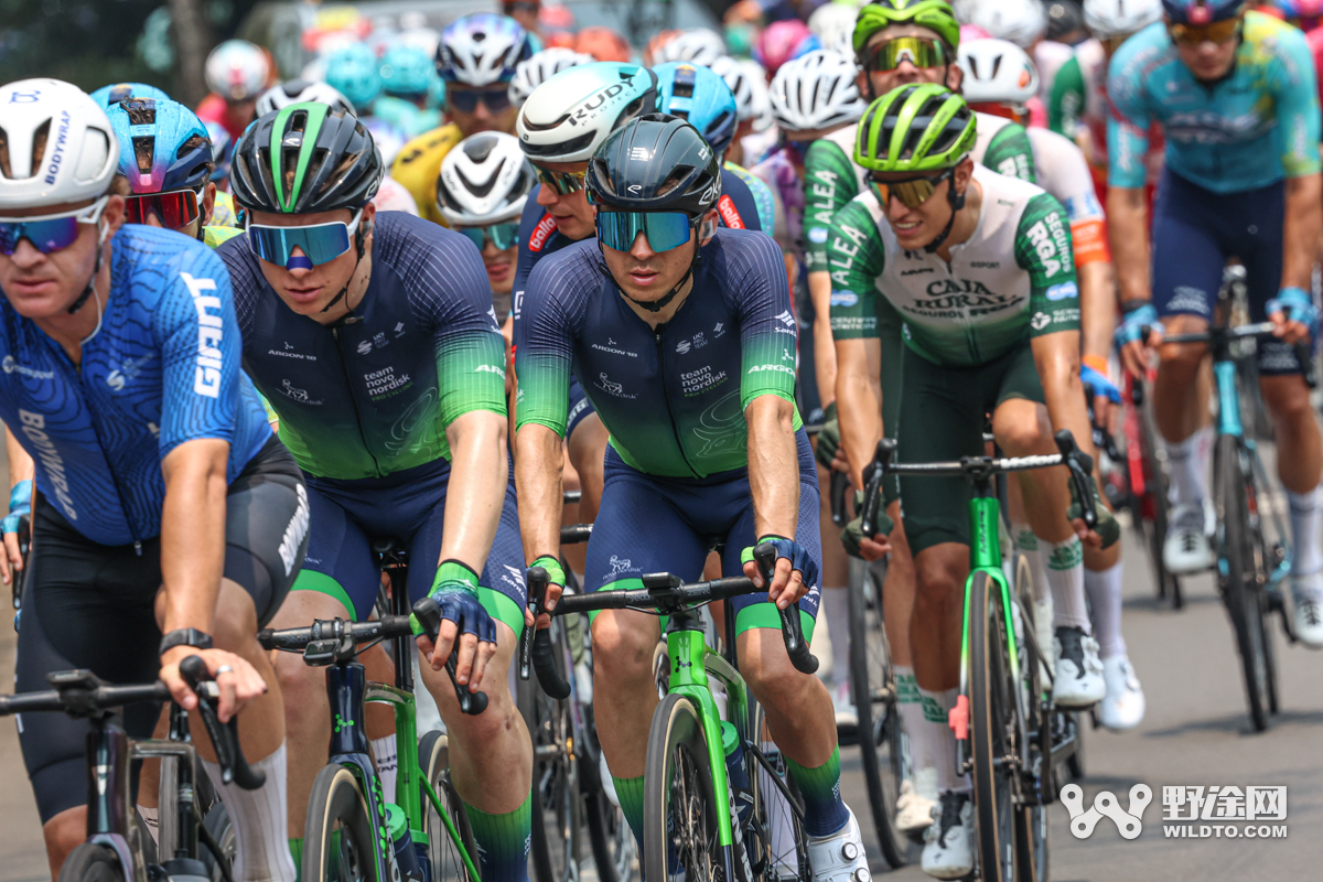 “理想汽车杯”2026环岛赛S2：喜德盛阿斯塔纳赢赛段，并穿上黄衫