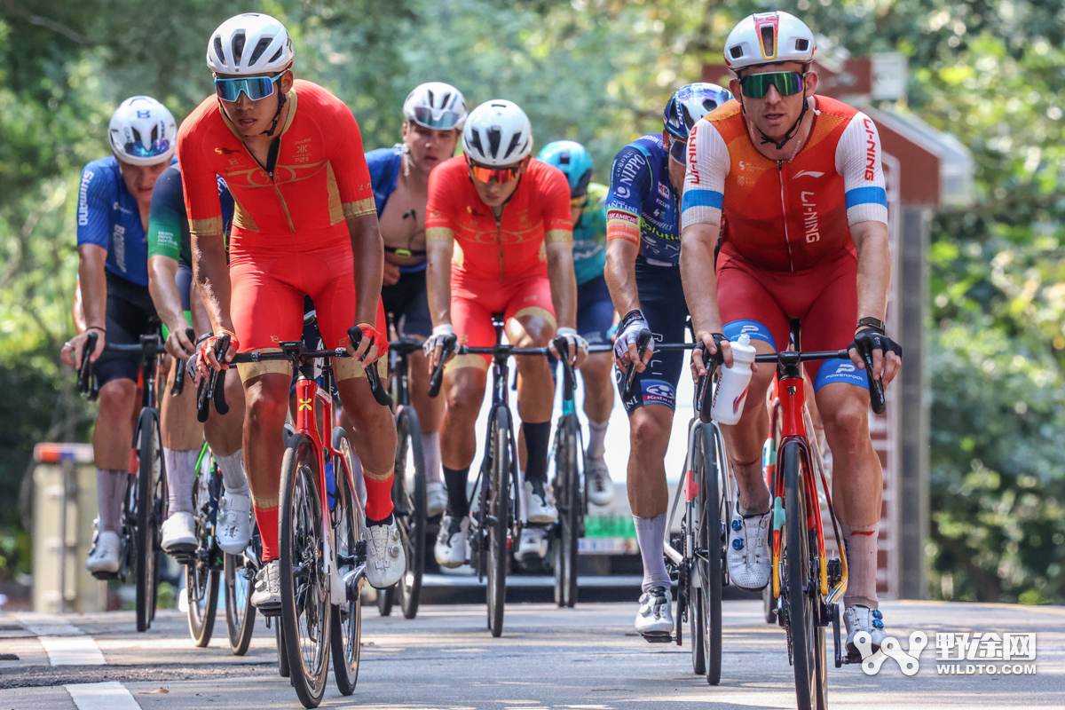 “理想汽车杯”2026环岛赛S2：喜德盛阿斯塔纳赢赛段，并穿上黄衫