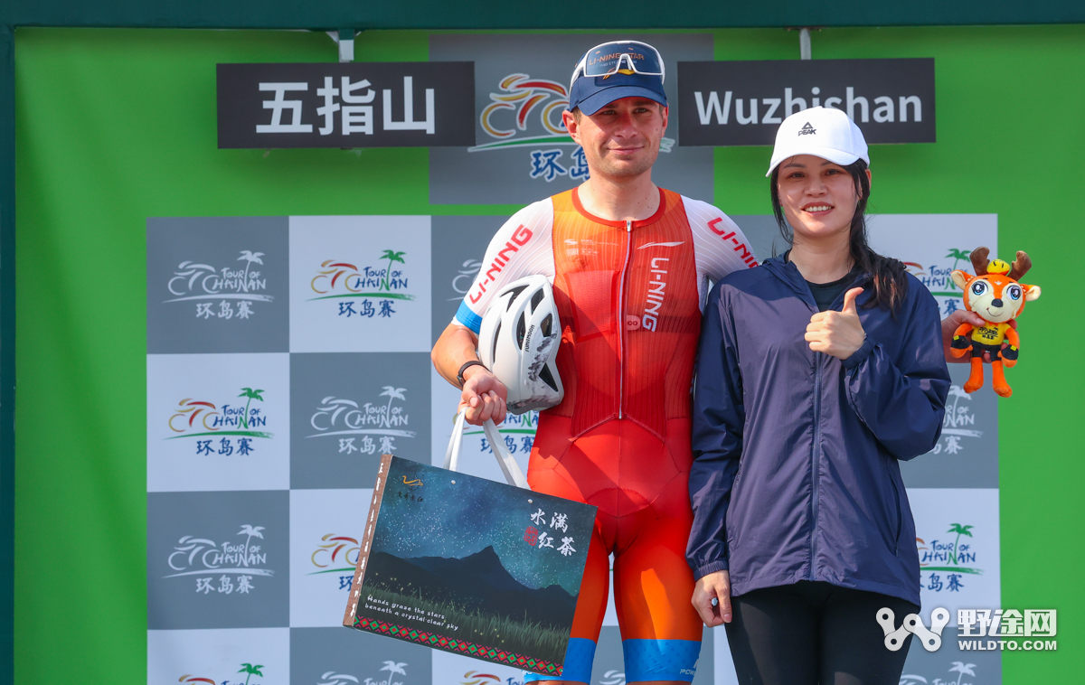 “理想汽车杯”2026环岛赛S2：喜德盛阿斯塔纳赢赛段，并穿上黄衫