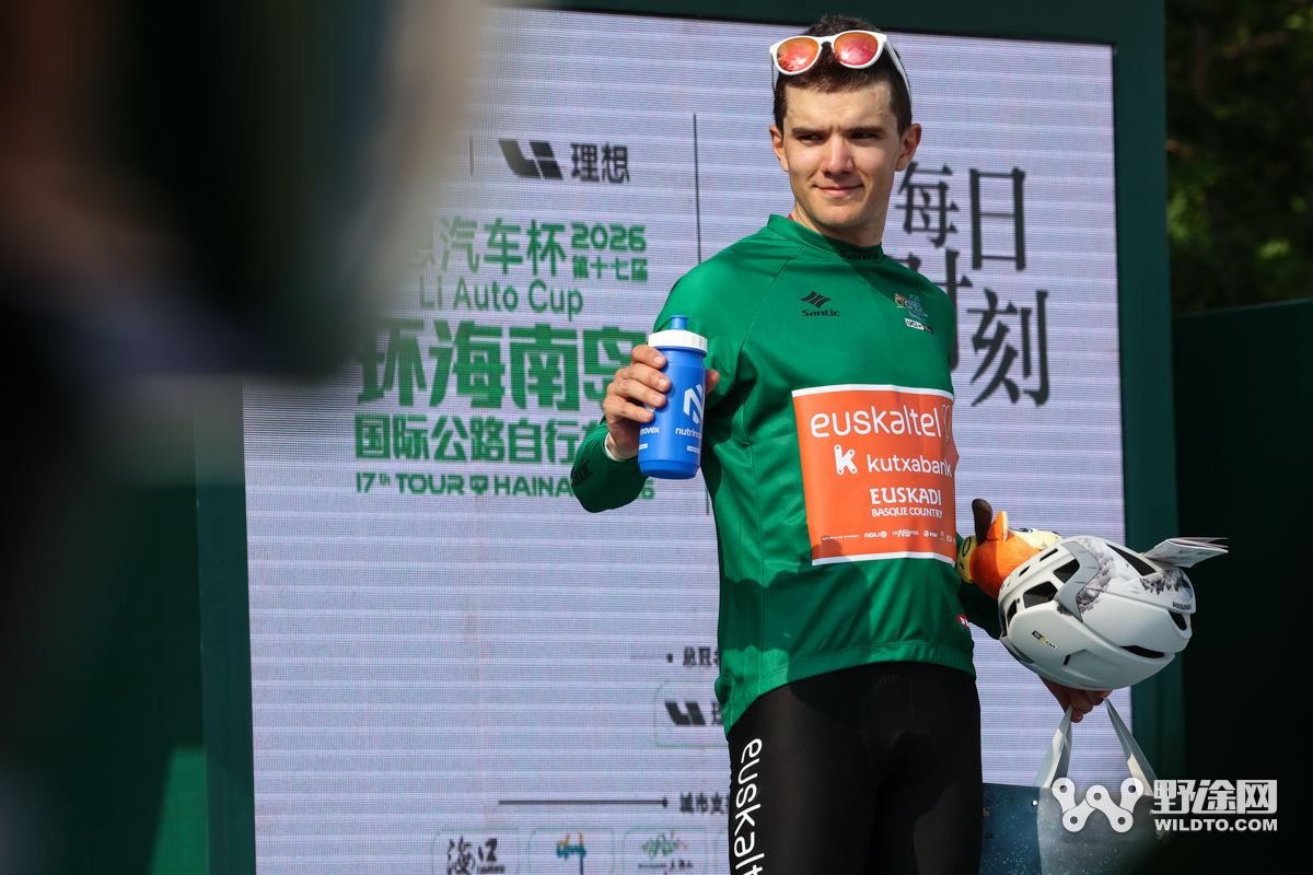 “理想汽车杯”2026环岛赛S2：喜德盛阿斯塔纳赢赛段，并穿上黄衫