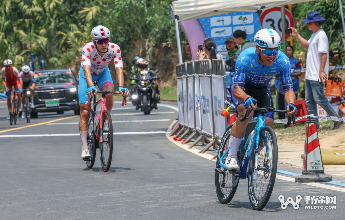 “理想汽车杯”2026环岛赛S2：喜德盛阿斯塔纳赢赛段，并穿上黄衫