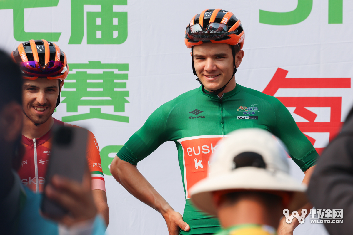 “理想汽车杯”环岛赛S5：李宁车队赢收官战 喜德盛阿斯塔纳问鼎总冠军