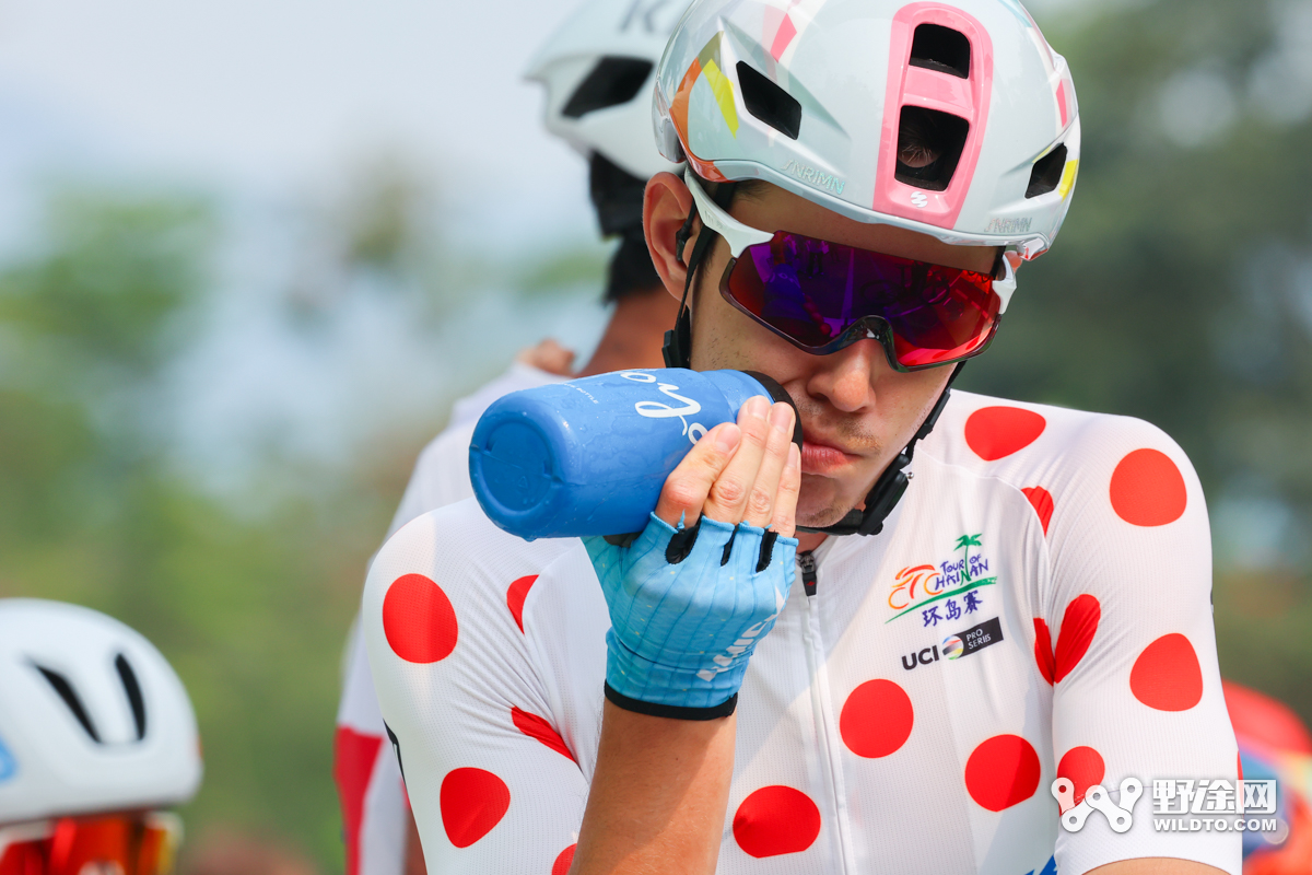 “理想汽车杯”环岛赛S5：李宁车队赢收官战 喜德盛阿斯塔纳问鼎总冠军