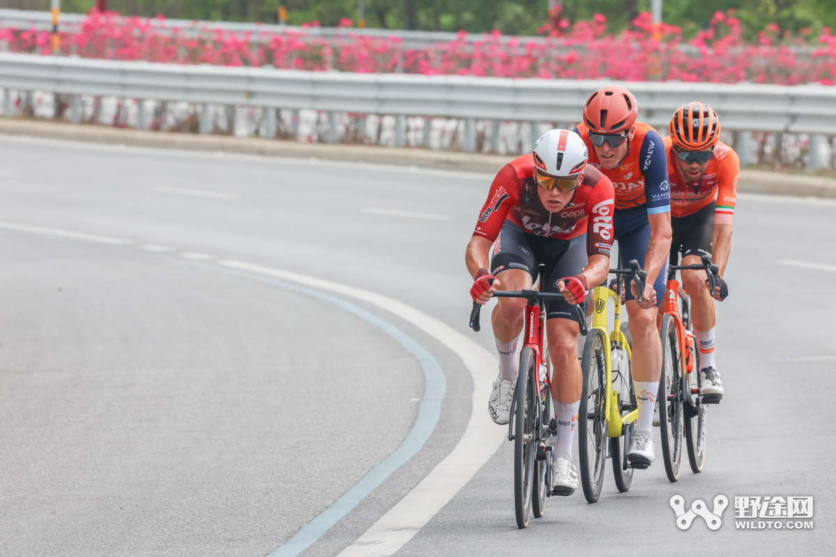 “理想汽车杯”环岛赛S5：李宁车队赢收官战 喜德盛阿斯塔纳问鼎总冠军