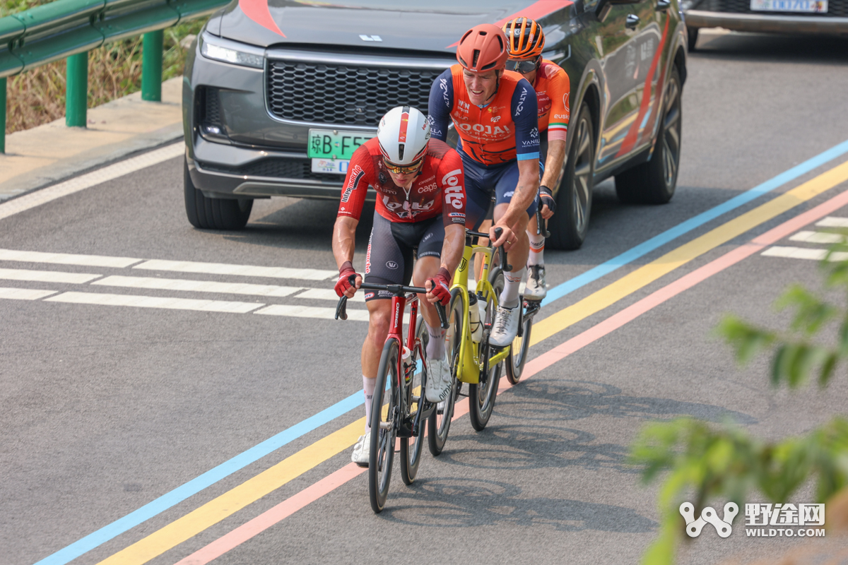 “理想汽车杯”环岛赛S5：李宁车队赢收官战 喜德盛阿斯塔纳问鼎总冠军