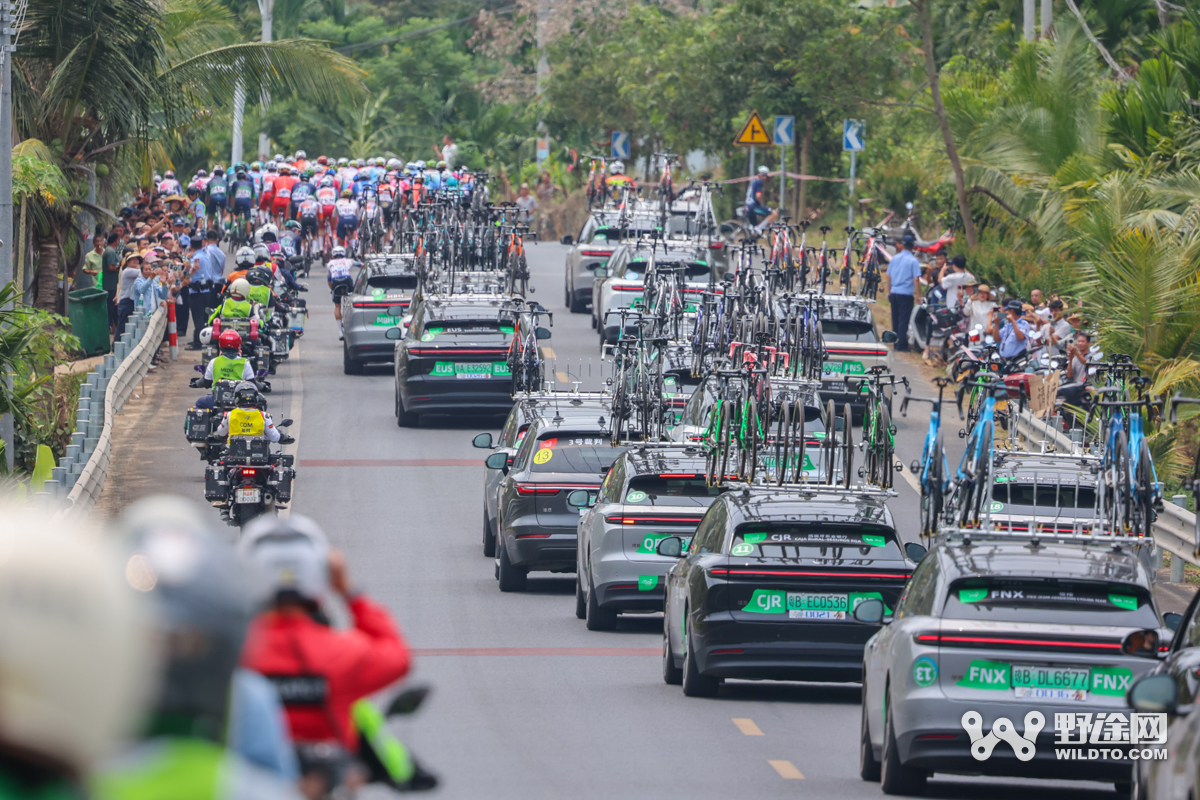 “理想汽车杯”环岛赛S5：李宁车队赢收官战 喜德盛阿斯塔纳问鼎总冠军