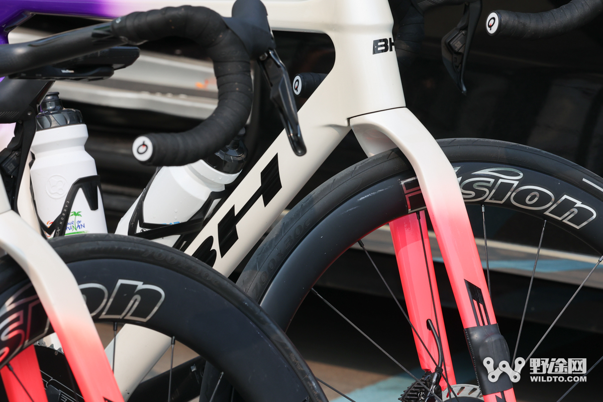 5站4胜 自主品牌战车包揽“理想汽车杯”环岛赛四色领骑衫