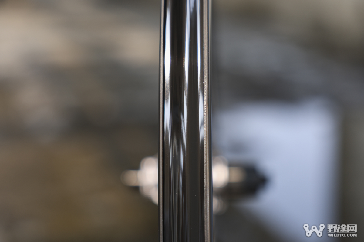 仅重1095g！ 钢碳辐条SCWS结构  TUKUS Evolution 50公路轮组实测