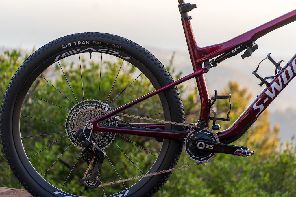 整车轻至8.5kg 闪电推出Epic 9