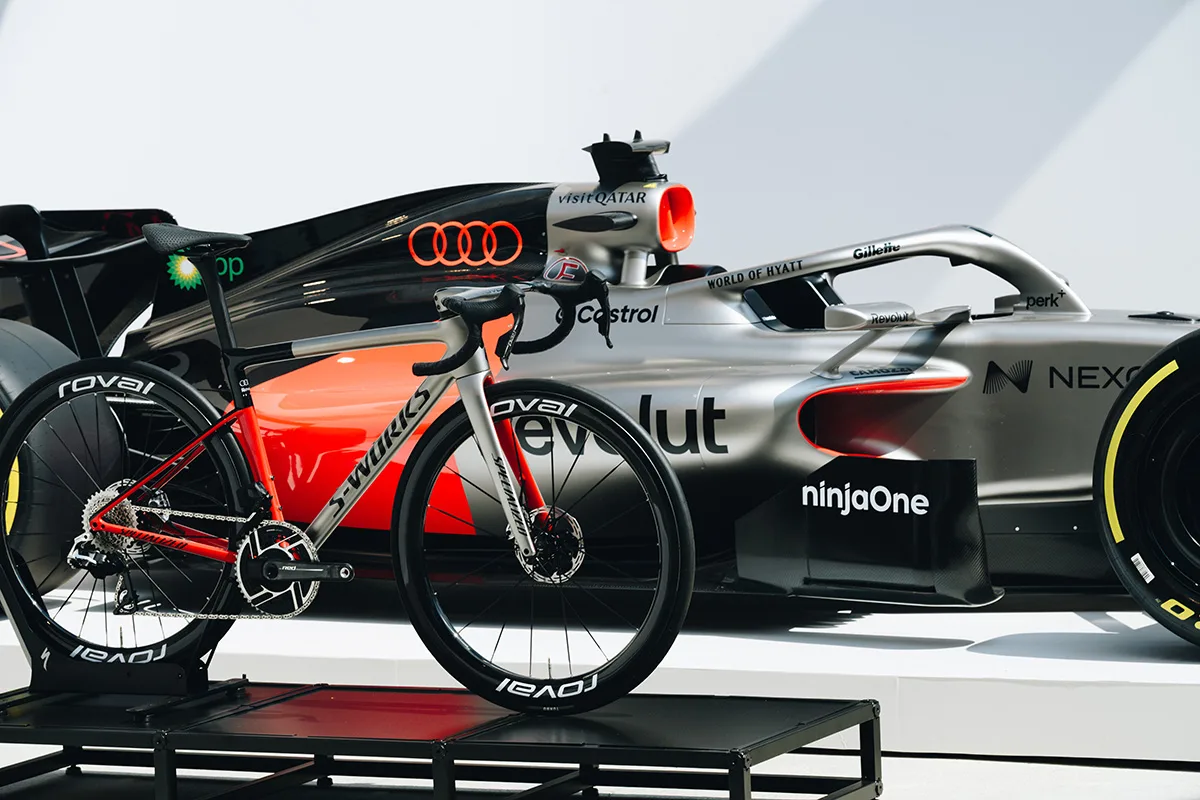 Specialized 携手奥迪 F1 车队推出 Tarmac 联名款公路车