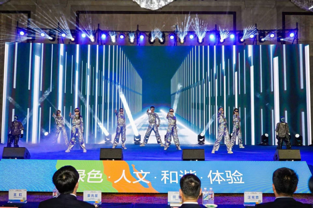 路线公布 第二十五届环青赛新闻发布会召开