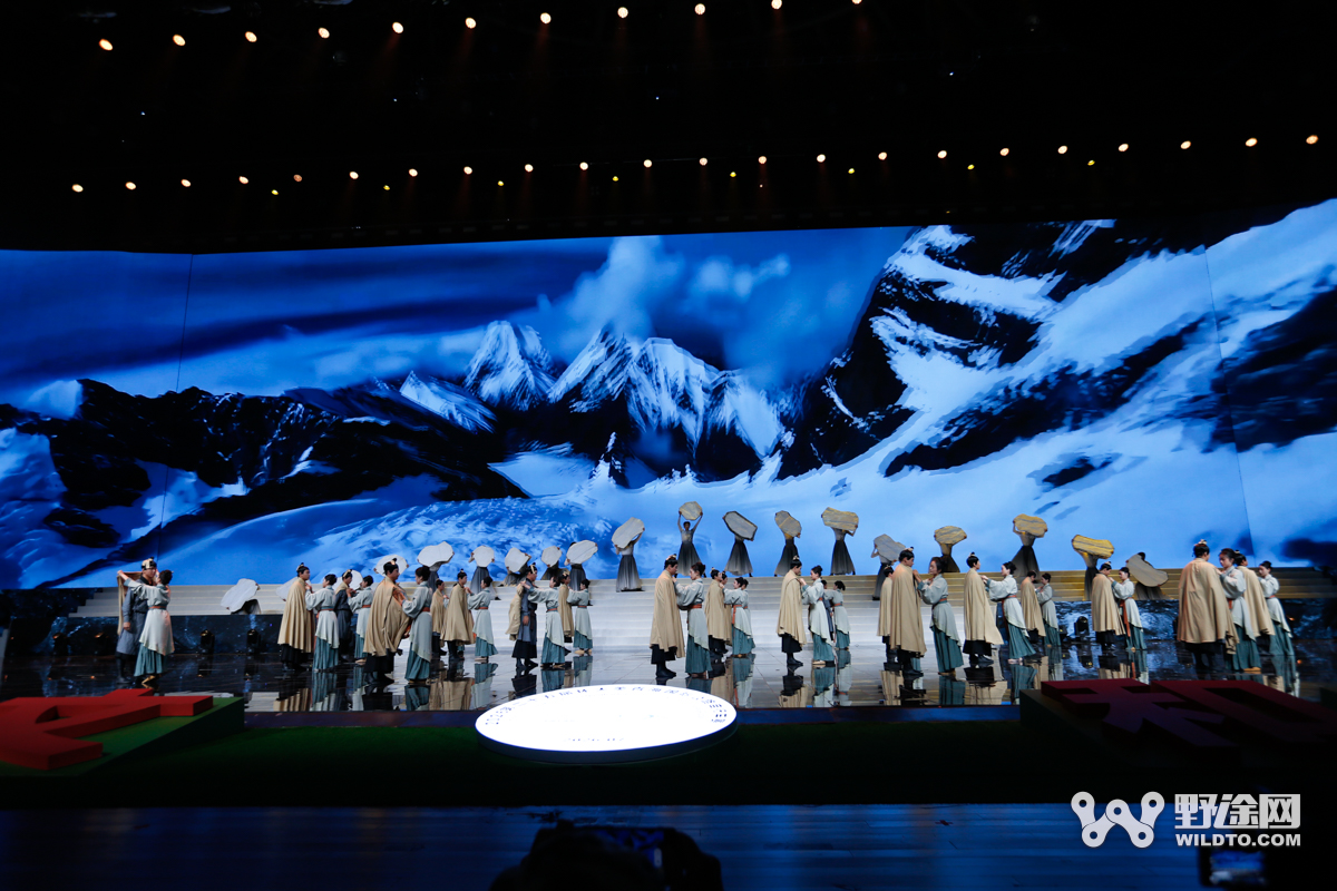 2026年第二十五届环大美青海国际公路自行车赛隆重开幕