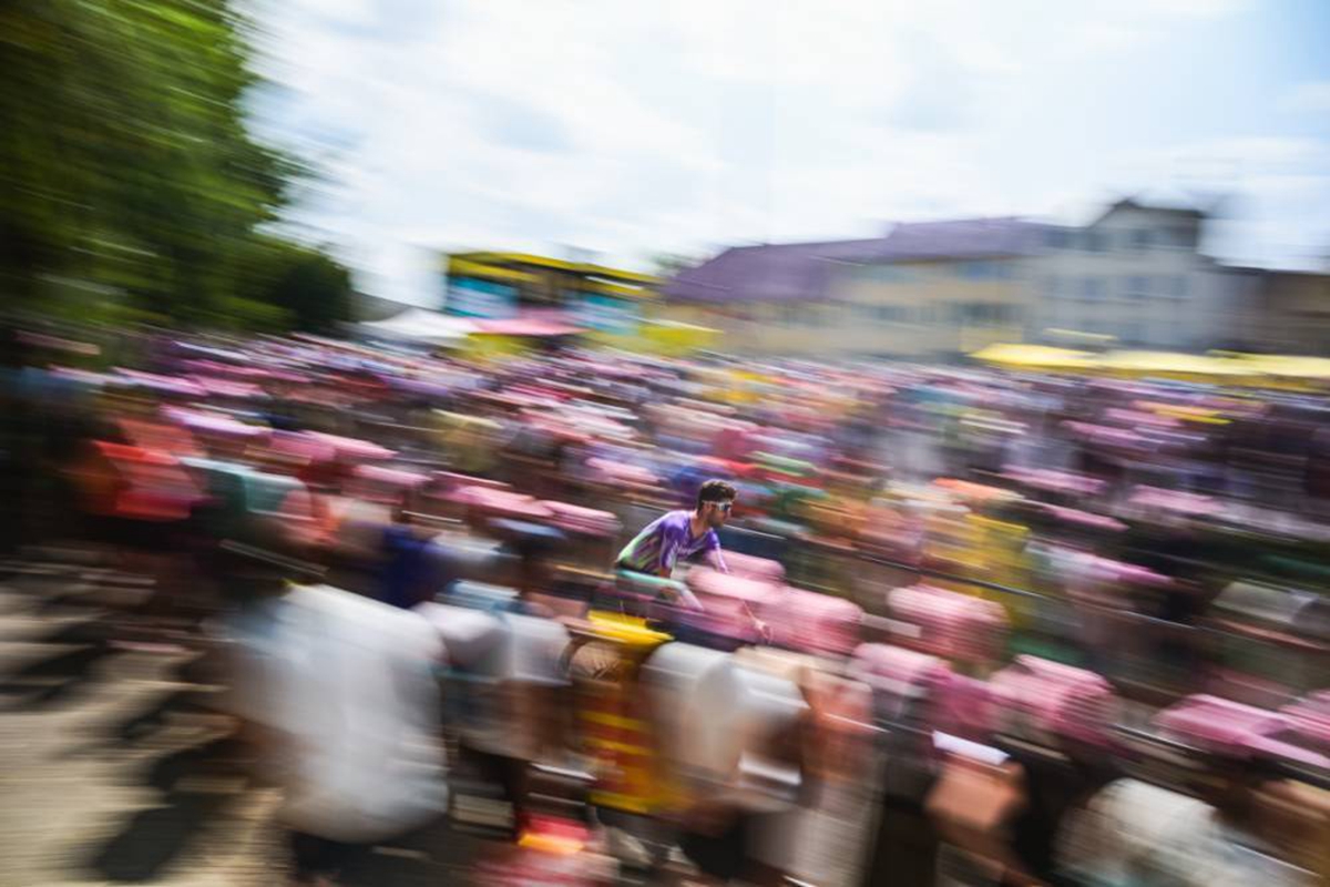 环法S15 | 温格高摔车退赛  艾菲拿下山顶终点冠军