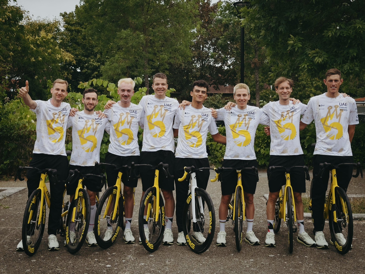 致敬五冠殊荣 COLNAGO 为 UAE 车队全员定制专属战车