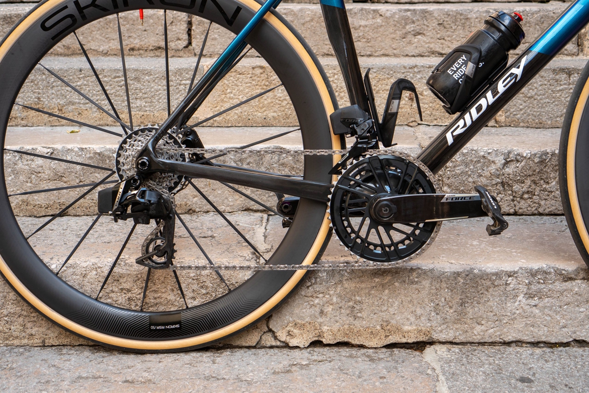 “希望车手有更多选择” Ridley全新Falcn RS 2.0轻量化公路车