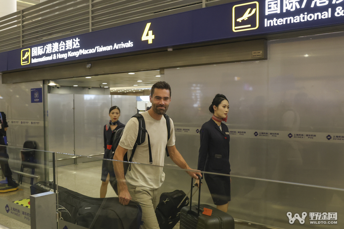 圆梦时刻！ 环意总冠军汤姆・迪穆兰空降上海捷安特