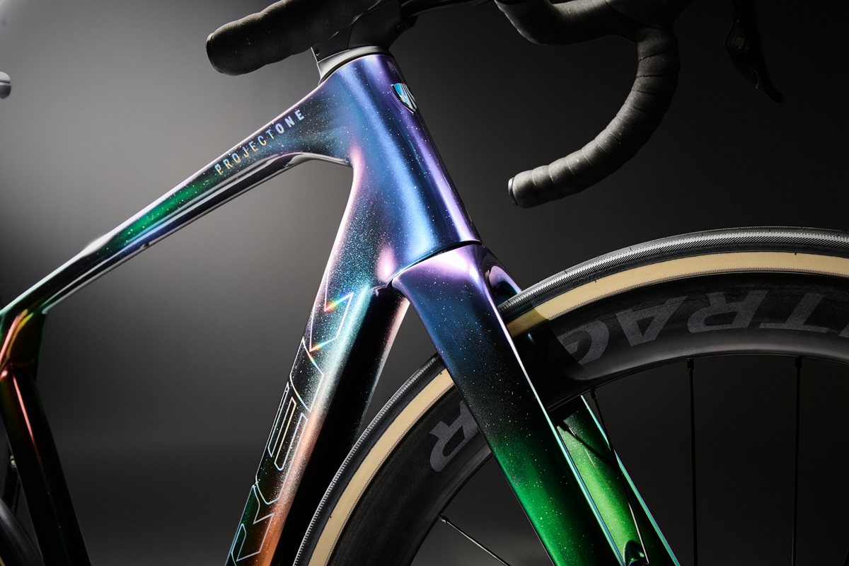 极光流转，跃然车身——Trek 发布全新 Project One ICON 涂装