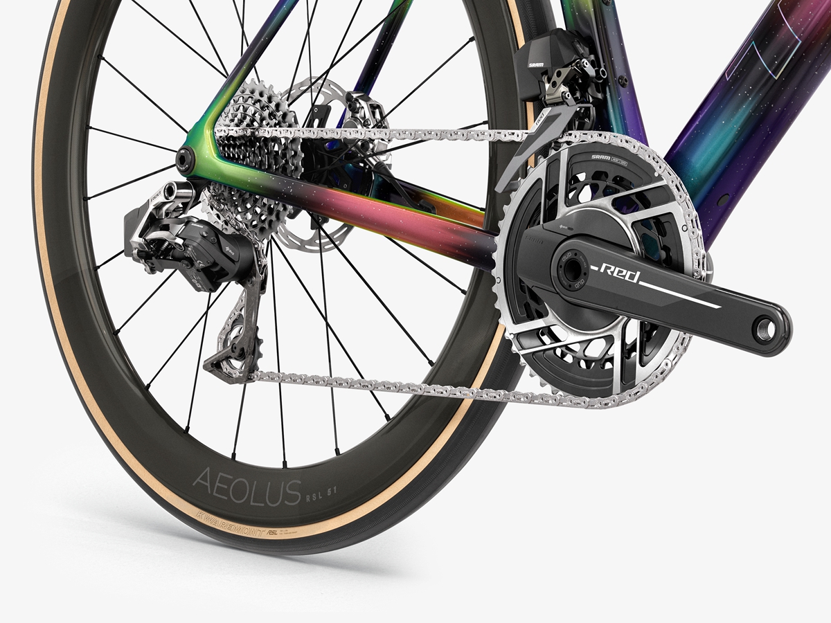 极光流转，跃然车身——Trek 发布全新 Project One ICON 涂装